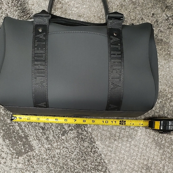 Athleta Charcoal Diem Speedster - Picture 10 of 14